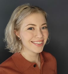 Julia S